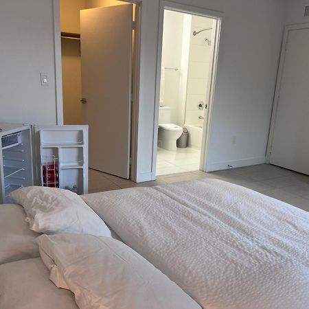 Master Bed Room In Calle Ocho Miami Eksteriør bilde