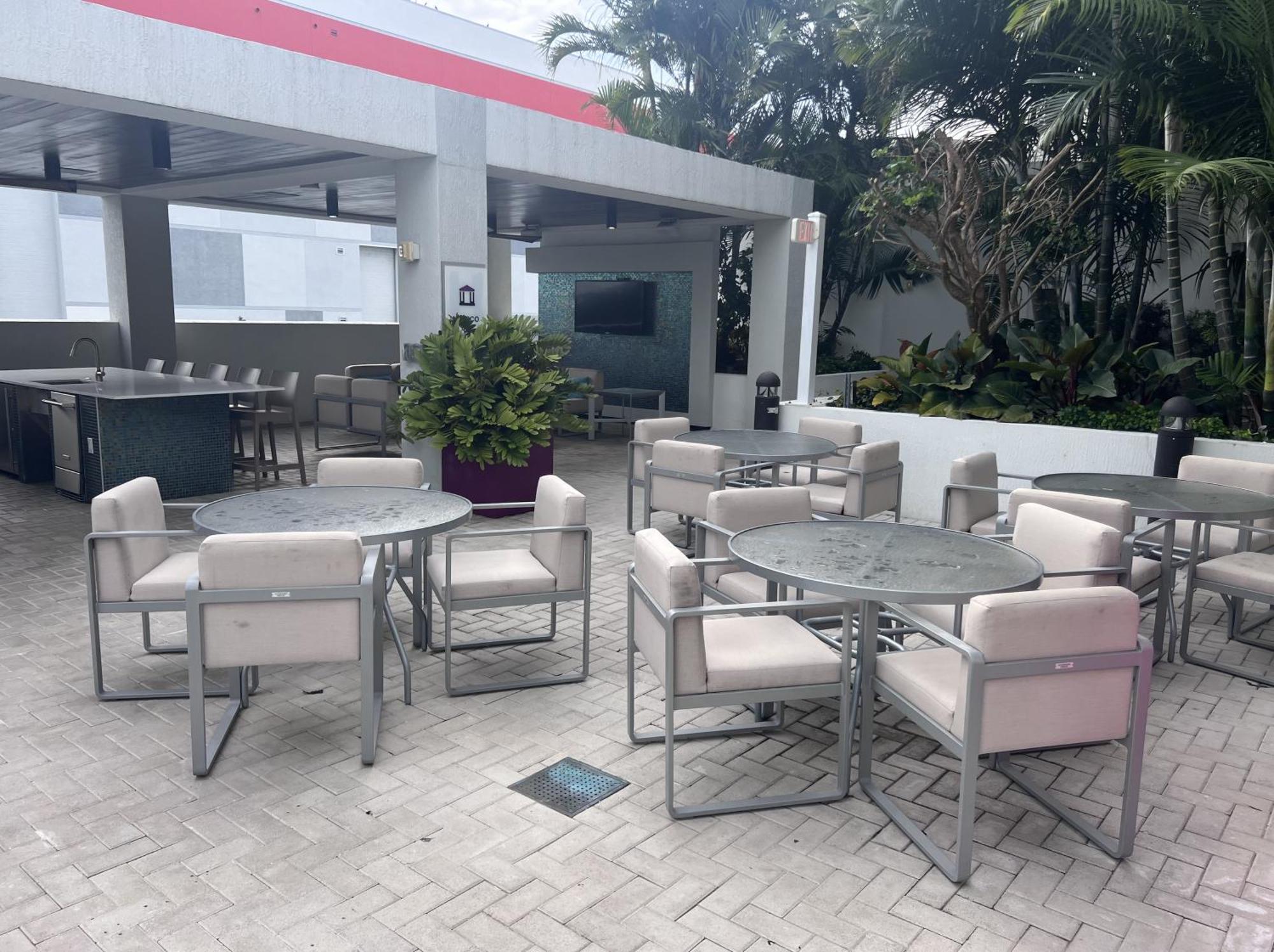 Master Bed Room In Calle Ocho Miami Eksteriør bilde