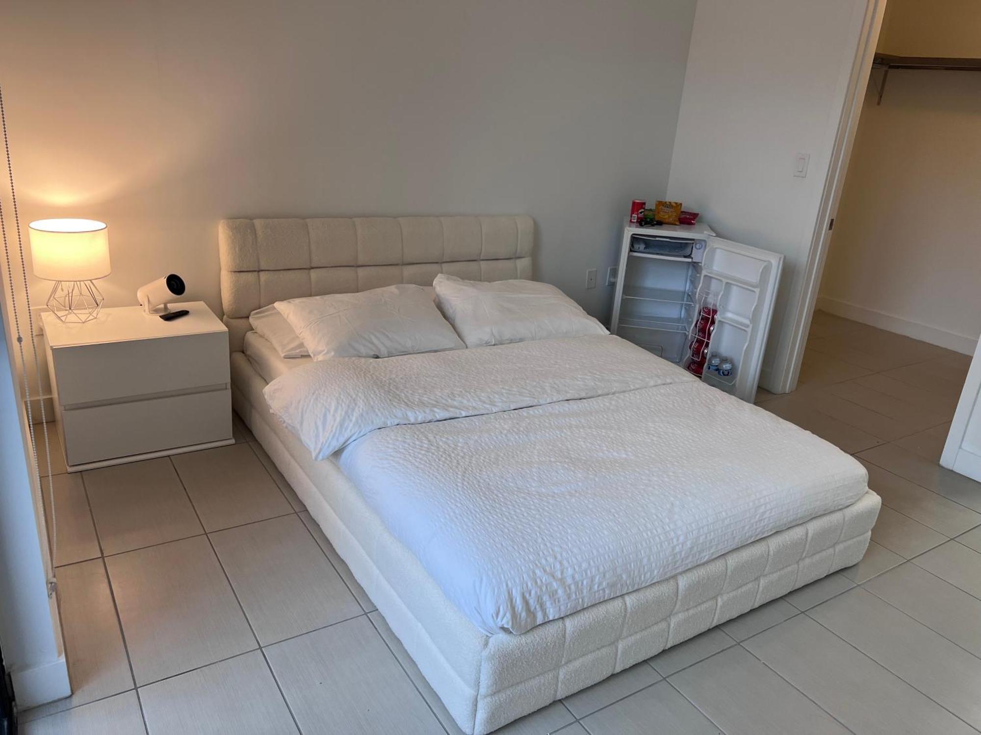 Master Bed Room In Calle Ocho Miami Eksteriør bilde